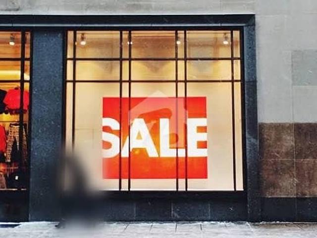 Shop In Gulistan E Jauhar Block 18 Sized 800 Square Feet Is Available