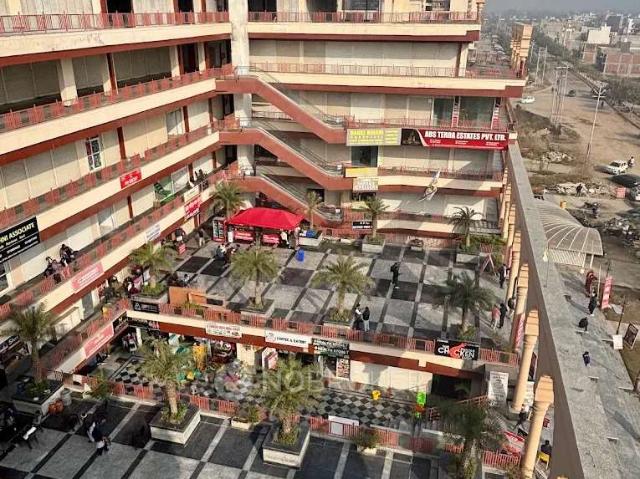 Shop in Gaur Yamuna City, Greater_noida for sale