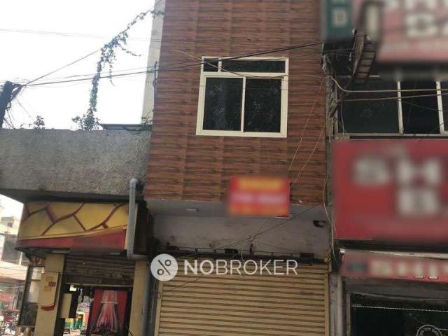 Shop in Geeta Colony, Delhi for sale