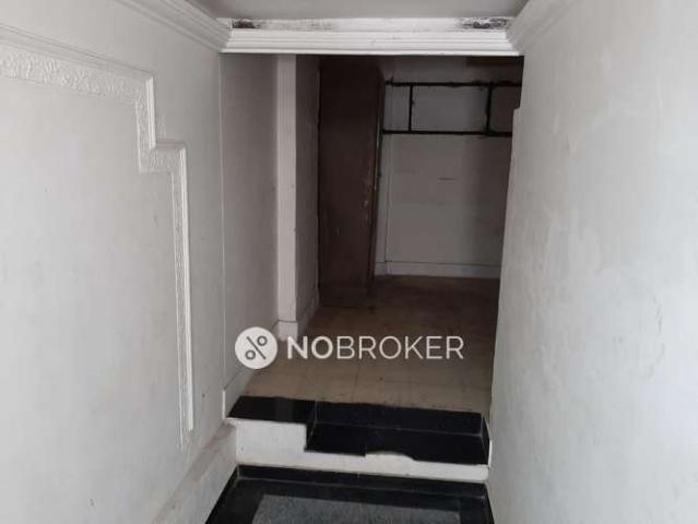 Shop in Kandivali West, Mumbai for sale
