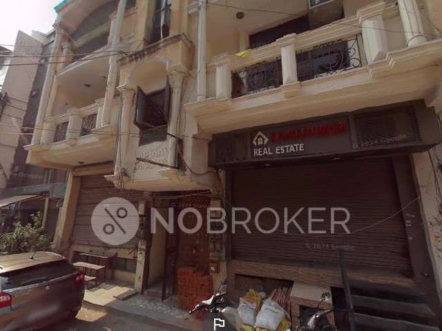 Shop in Karol Bagh, Delhi for sale