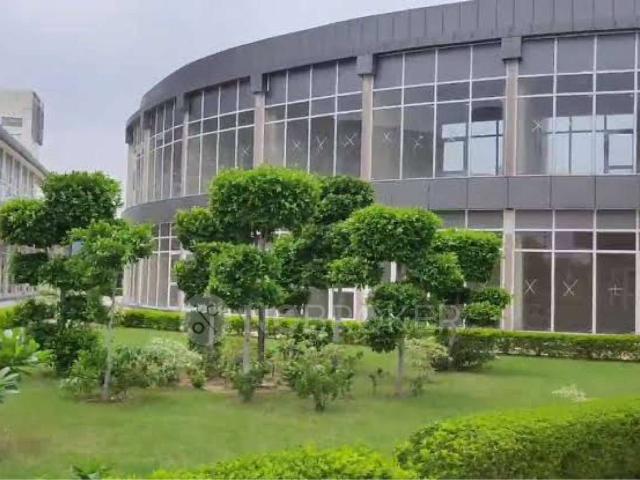 Shop in Knowledge Park V, Greater_noida for sale