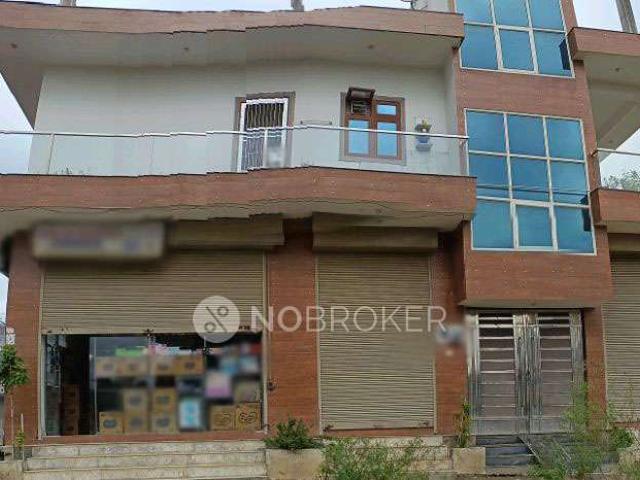 Shop in Lal Kuan, Ghaziabad for Rent