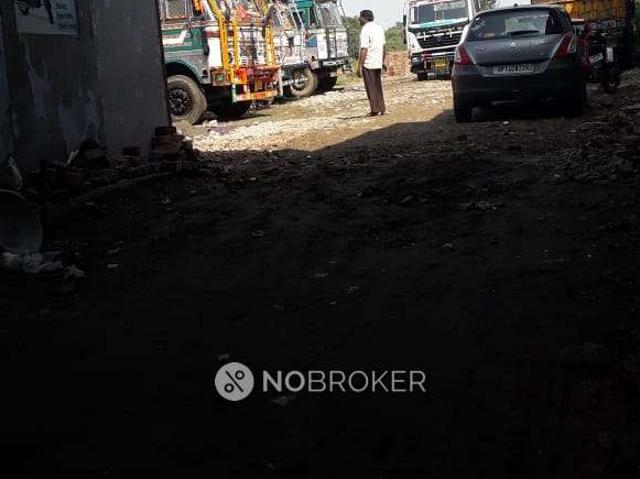 Shop in Lal Kuan, Ghaziabad for Rent