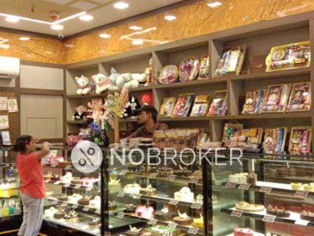 Shop in Lower Parel, Mumbai for sale