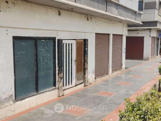 Shop in Paharganj, Delhi for sale