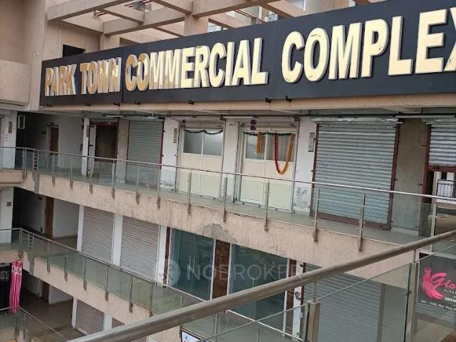 Shop in Park Town Commercial, Ghaziabad for Rent
