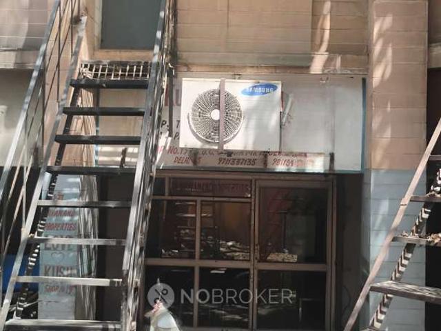 Shop in Rohini, Delhi for sale