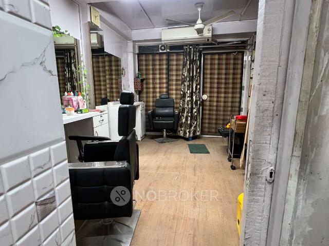Shop in Safdarjung Enclave, Delhi for sale
