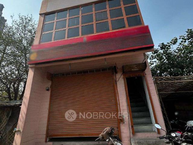 Shop in Sector 44, Noida for Rent