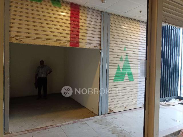 Shop in Sector 4, Greater Noida for Rent
