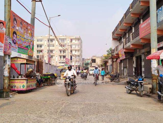 Shop in Sector 57, Noida for sale