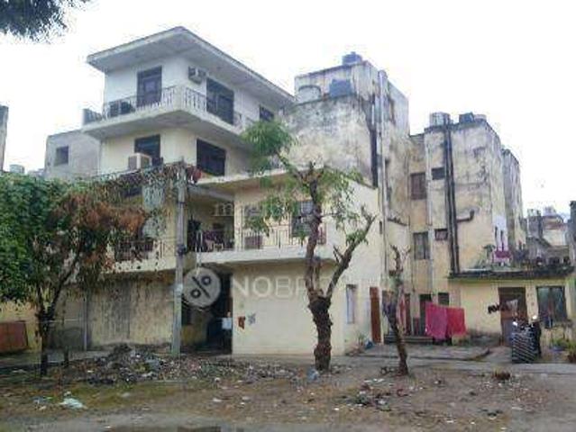 Shop in Sector 71, Noida for Rent