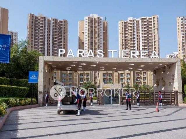 Shop in Sector 137, Noida for sale