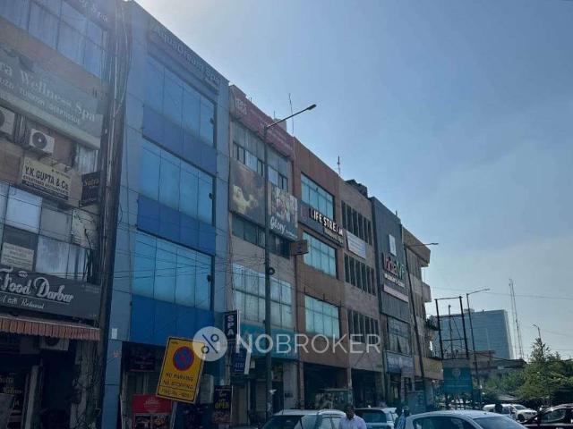 Shop in Sector 18, Noida for sale