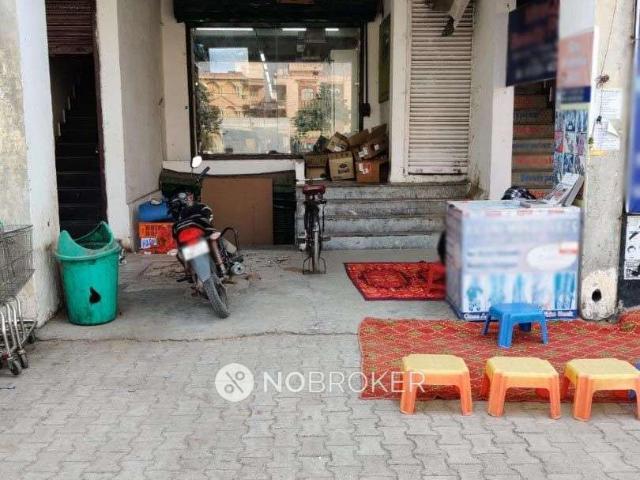 Shop in Sector 37, Faridabad for Rent