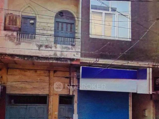 Shop in 1811, Ghanta Ghar Rd, Delhi for sale