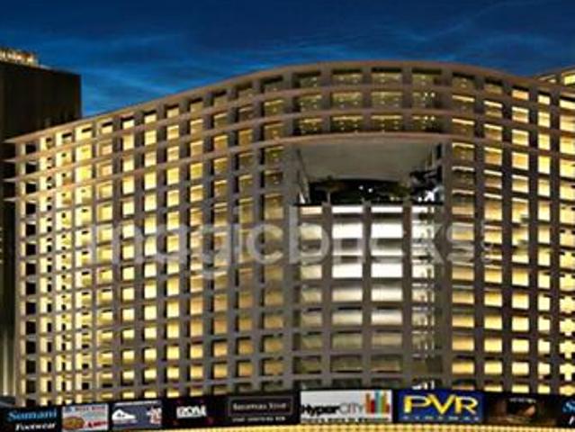Shop / Showroom 4sale in Bhutani 365 City Center, Sec32, Noida P247870
