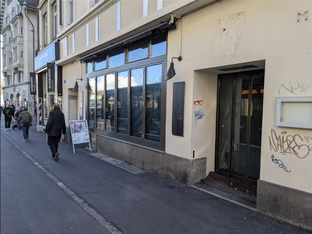 Shopping center for rent in Basel 395 m² | dreamo. Ch