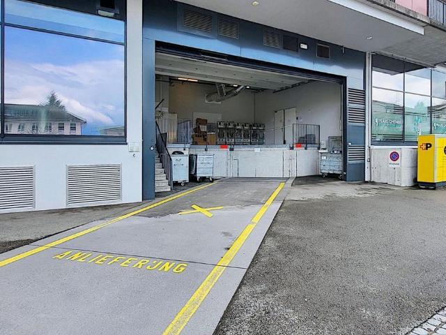 Shopping center for rent in Gossau SG 359 m² | dreamo. Ch