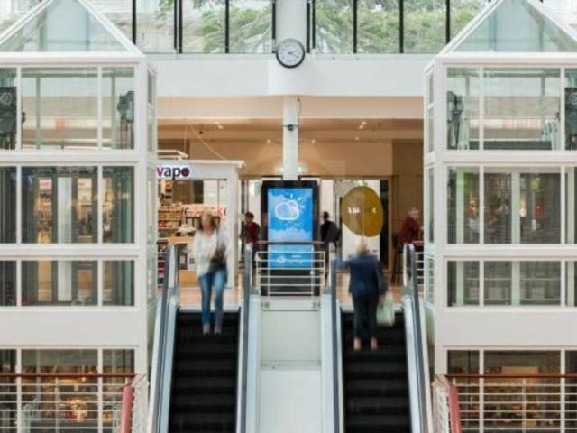Shopping center for rent in Genève 312 m² | dreamo. Ch