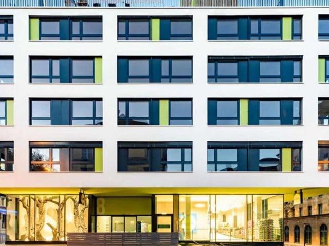 Shopping center for rent in La Chaux de Fonds 339 m² | dreamo. Ch