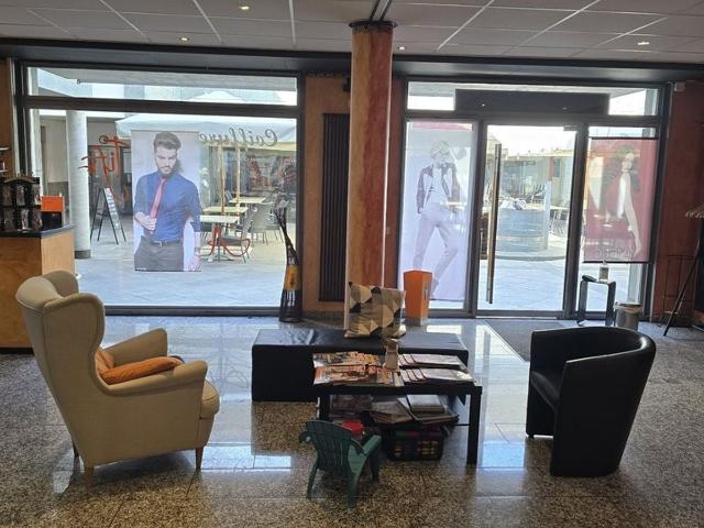 Shopping center for rent in Sierre 71 m² | dreamo. Ch