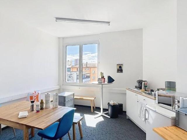 Shopping center for rent in Renens VD 67 m² | dreamo. Ch
