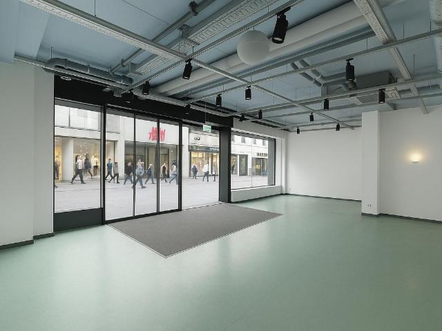 Shopping center for rent in Winterthur 1 430 m² | dreamo. Ch