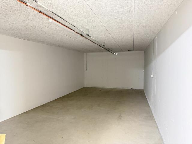 Shopping center with 1 room on sale in Bazenheid 17 m² | dreamo. Ch