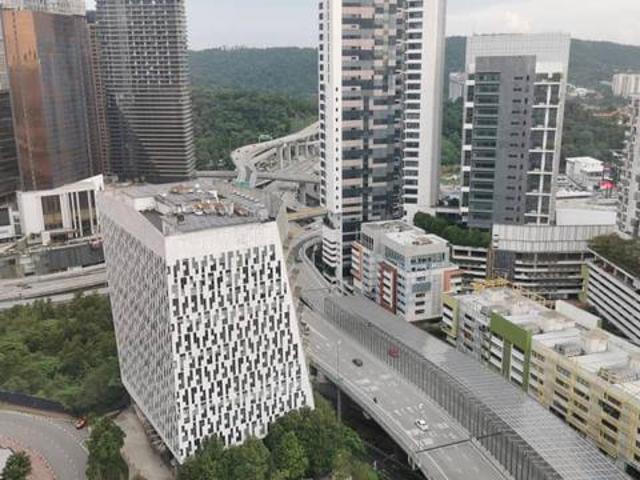 Short walk to MRT station and the curve ikea 3room2b2carparking