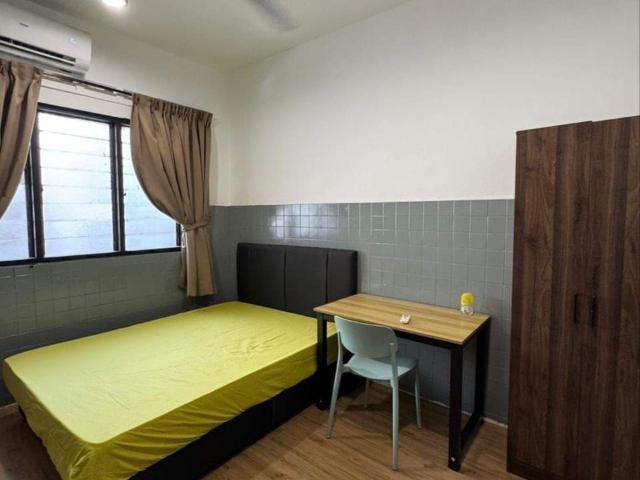 Short walk to CIQ Furnished, zero deposit, LIMITED room available for rent