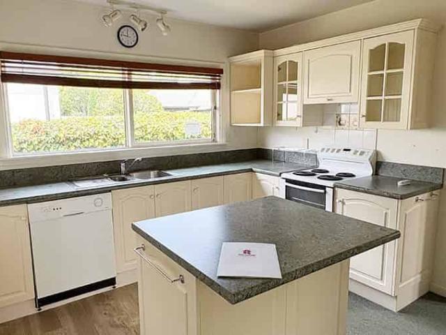 Short fixed term tenancy only, available now