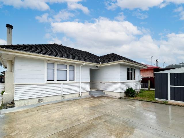 Short Stroll into Town Whakatane