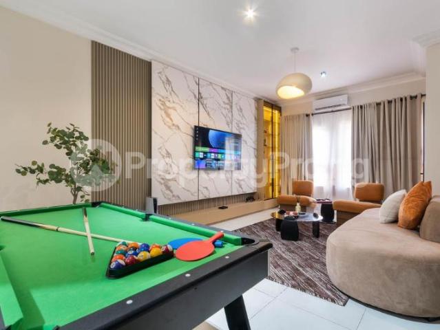 Shortlet 2 Bedroom Apartment in Lekki Phase 1, Lekki Lagos 8MVJD | PropertyPro Nigeria