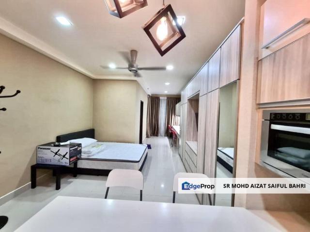 Shaftsbury Residence