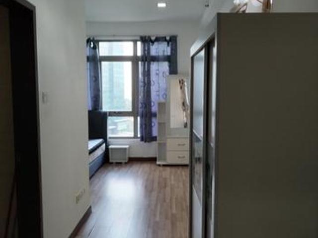 Shaftsbury residence medium floor corner unit