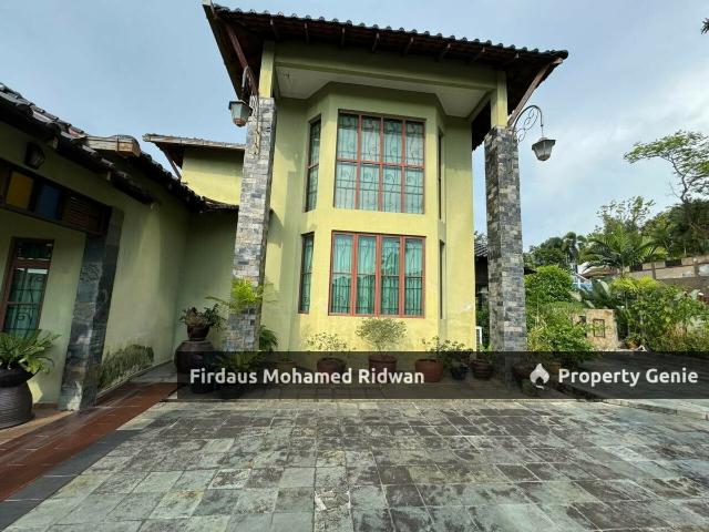 Shah Alam 2 Storey Corner Bungalow, Section 8 Renovated & Spacious For Sale