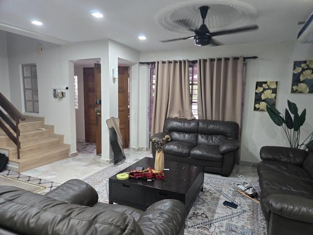 Shah Alam Section 13 Corner House