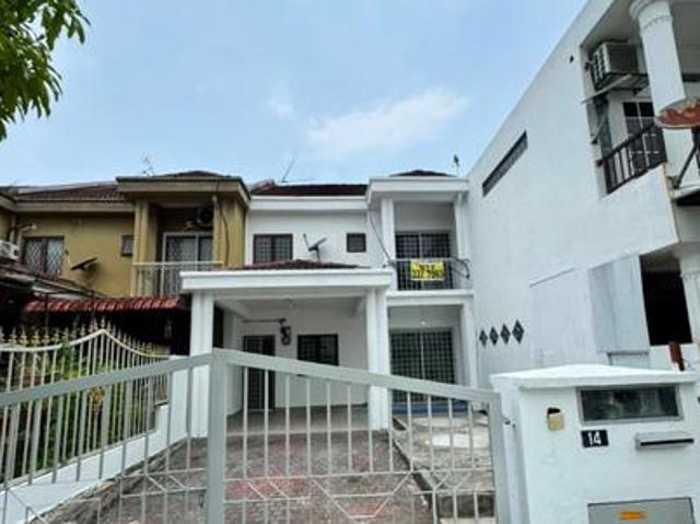Shah Alam Sek 7 Double storey house good in condition for sale