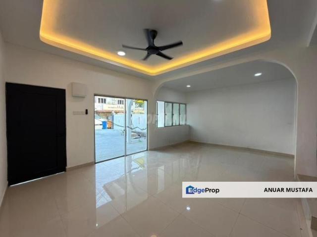 SHAH ALAM Seksyen 4 Newly Renovated Double Storey Terrace