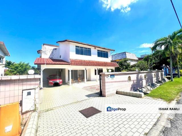 Shah Alam, Seksyen 3 Double Storey Bungalow House urgent sale