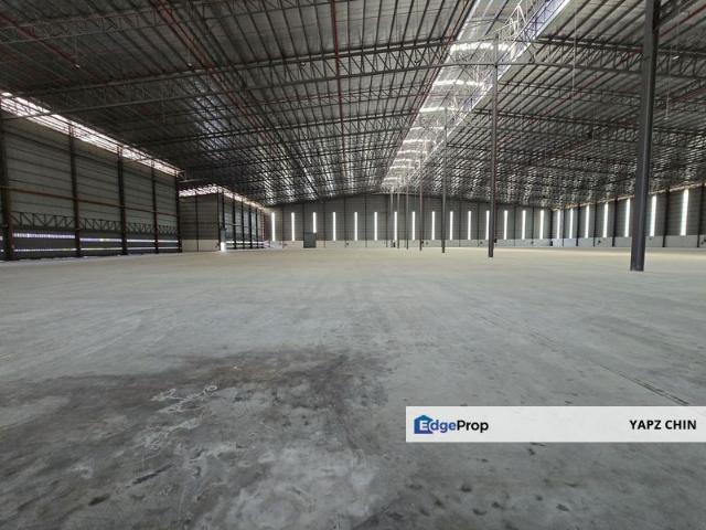 Shah Alam Seksyen U10, Corner Detached Warehouse, 150k sqft with 20 loading bays and high ceiling