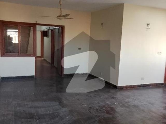 Shahra E Faisal Main Duplex Apartment For Rent Shahra e Faisal