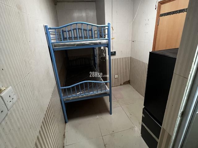 Sham Shui Po Yen Kwong Mansion [Landlord Ads] Unit D,Low Floor 1 10|13/F Apartment Building With Elevator, Convenient Transportation, Close To Two Subway Lines. Students, Wo 28Hse Administrator Message Hints