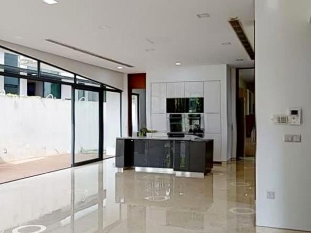 Shamrock Park D10, Detached