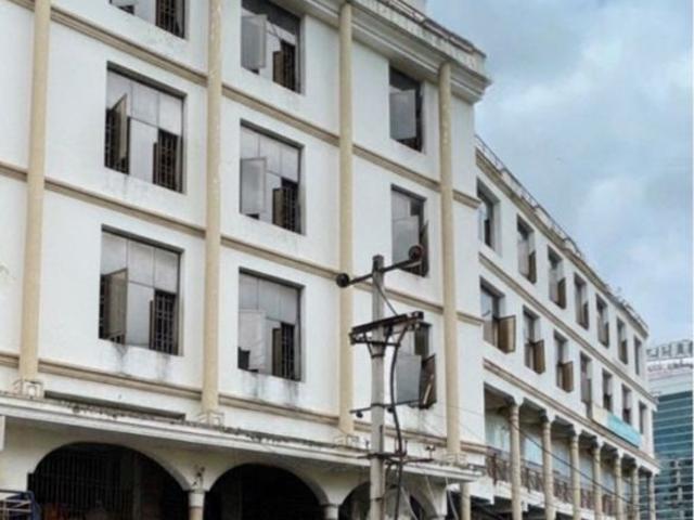 Shanmukha Complex Commercial Showroom 25000 Sq. Ft. in Suryaraopeth Vijayawada Listing ID: #10089