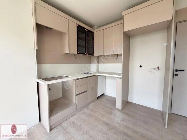 彡yüksel'den Kadıköy'de Arakat Lüks İşçilik 1+1 Sıfır Daire彡
