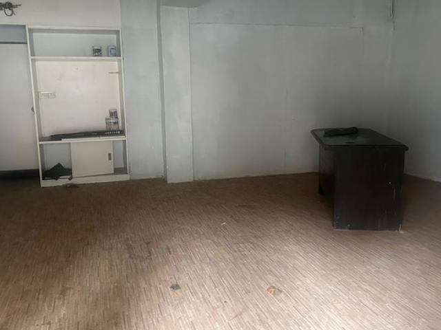Sharda Building Commercial Shop 500 Sq. Ft. in Mahim Mumbai Listing ID: #10199