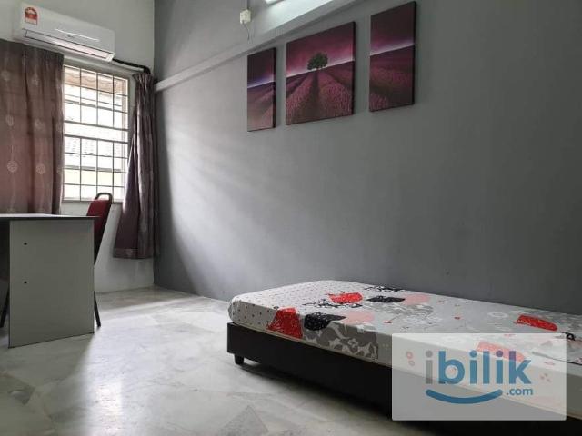 Share private bathroom公用私人厕所‍♂️5 minsMutiara MRT 冷气 Air cond Room‍♂️EkoCheras‍♂️Leisure MallTaynton View